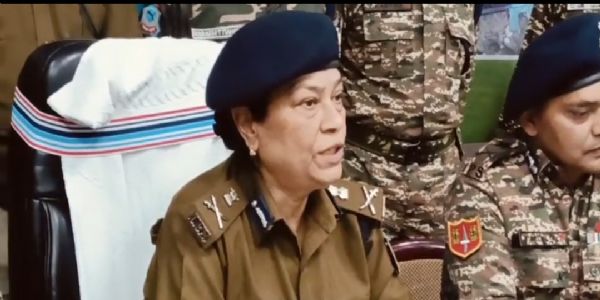 सारंडा में नक्‍सली आत्मसमर्पण करें या कड़े प्रहार के लिए रहें तैयार : डीजीपी