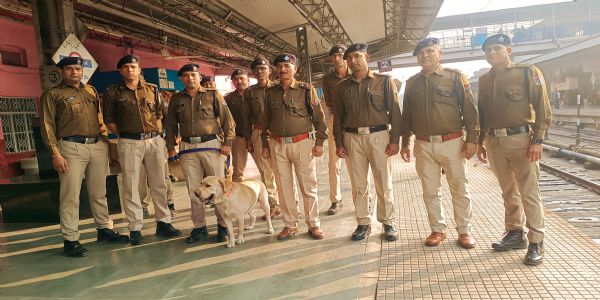 गणतंत्र दिवस को लेकर रेलवे स्टेशन पर सुरक्षा कड़ी