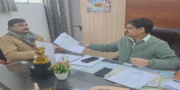 एसडीएम ने सुनी नोटिस प्राप्त मतदाताओं की समस्याएं