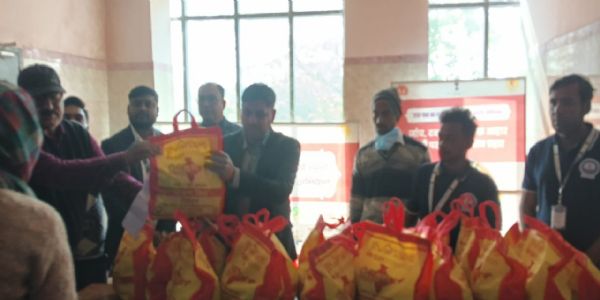 सदर और रिम्‍स में टीबी मरीजों के बीच पोषण आहार किट का वितरण