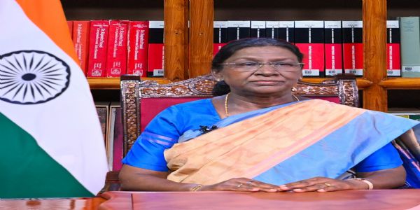 राष्ट्र के नाम संबोधन देती राष्ट्रपति मुर्मु राष्ट्र के नाम संबोधन देती राष्ट्रपति मुर्मु