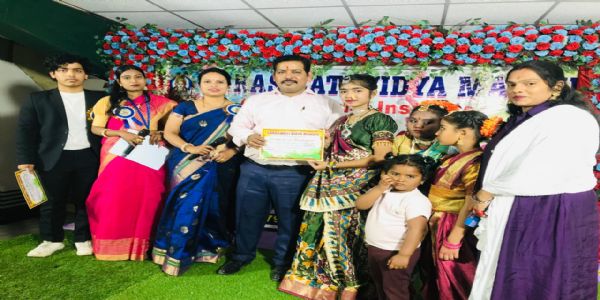 खड़गपुर में सरस्वती विद्या मंदिर का वार्षिक सम्मान समारोह संपन्न