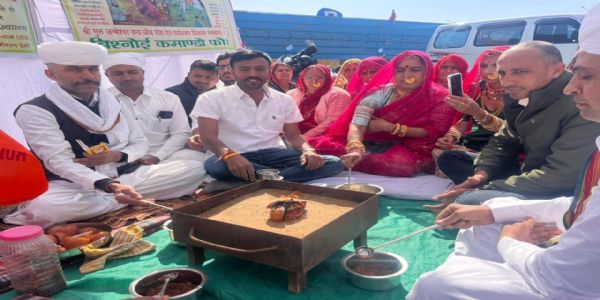 खेजड़ी काटने पर एक लाख जुर्माना करने की मांग, महापड़ाव की चेतावनी