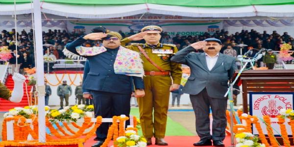 पूंछ में हर्षोल्लास के साथ मनाया गया 77वां गणतंत्र दिवस, मंत्री जावेद अहमद राणा ने फहराया तिरंगा