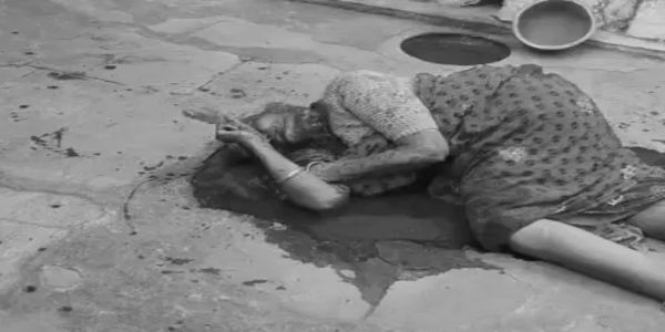 हवेली में रह रही अकेली महिला की हत्या