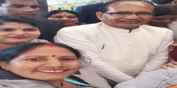 गणतंत्र दिवस पर 14 लखपति दीदियों ने बढ़ाया यूपी का मान