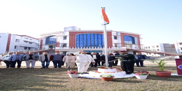 लोकतंत्र जीवन मूल्यों का समुच्चय है:कुलपति नवीन चन्द्र लोहनी