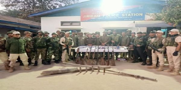 मणिपुर में सुरक्षा बलों की बड़ी कार्रवाई, कई जिलों से अत्याधुनिक हथियार, विस्फोटक और संचार उपकरण बरामद