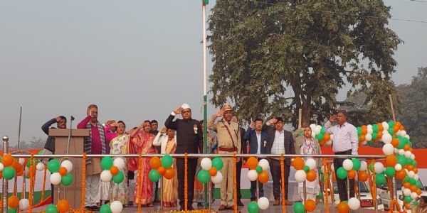 एसडीएम रंजीत कुमार रंजन ने फहराया राष्ट्रध्वज तिरंगा