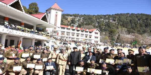 नैनीताल में 77वां गणतंत्र दिवस हर्षोल्लास और गरिमा के साथ मनाया गया