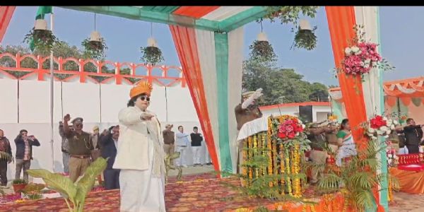 औरैया में 77वां गणतंत्र दिवस देशभक्ति और उत्साह के साथ मनाया