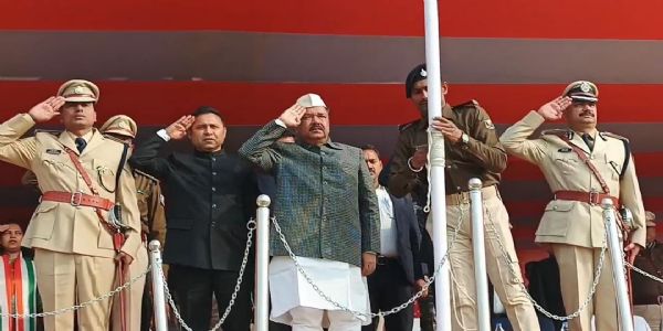 भागलपुर में शान से लहराया तिरंगा