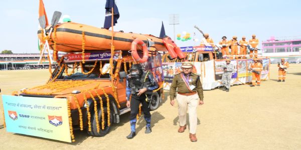 राज्य स्तरीय गणतंत्र दिवस 2026 समारोह में एसडीआरएफ की झांकी का हुआ प्रदर्शन