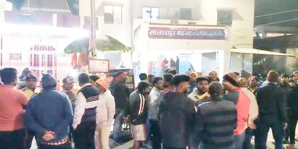 मंदिर की जमीन पर कब्जे की कोशिश, ग्रामीणों ने किया विरोध