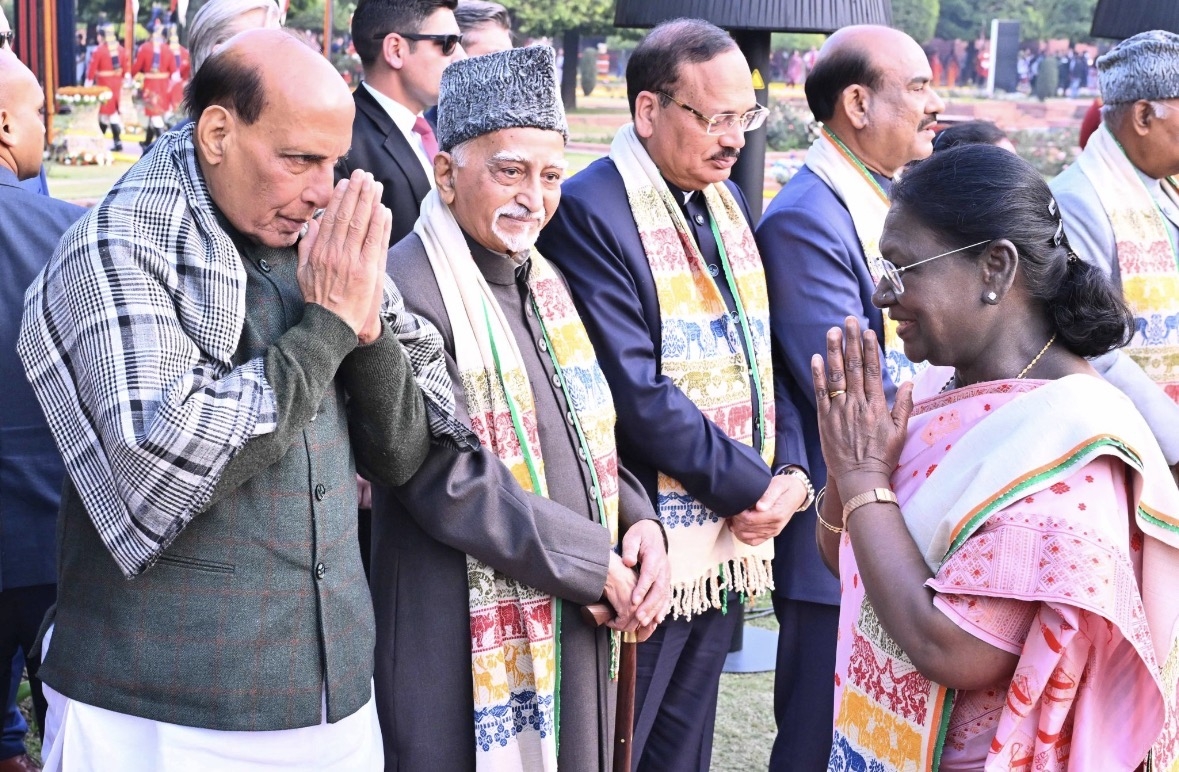 राष्ट्रपति द्रौपदी मुर्मु के ‘एट होम’ पर मेहमान