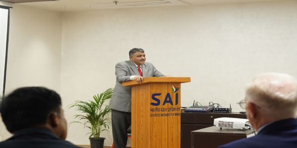 खेल सचिव एवं महानिदेशक, साई, हरि रंजन राव कार्यशाला को संबोधित करते हुए