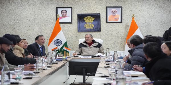 लद्दाख के उपराज्यपाल ने विभागीय सचिवों के साथ व्यापक समीक्षा बैठक की