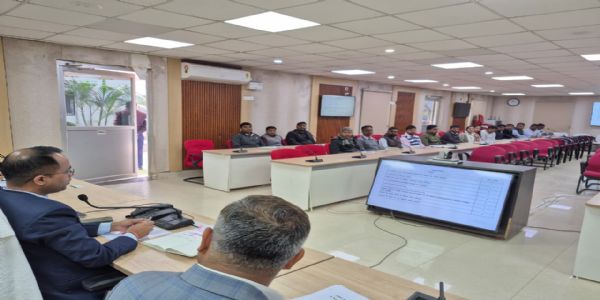 खाद्यान्न वितरण में लापरवाही पर डीएम ने चार प्रखंड आपूर्ति पदाधिकारियों पर की कार्यवाई