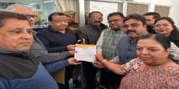 समस्याओं को लेकर व्यापार प्रतिनिधि मंडल ने ज्ञापन सौंपा