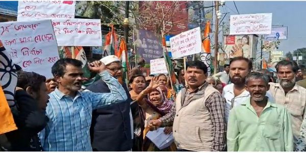 एसआईआर के नाम पर उत्पीड़न का आरोप, सिलीगुड़ी में तृणमूल का प्रदर्शन