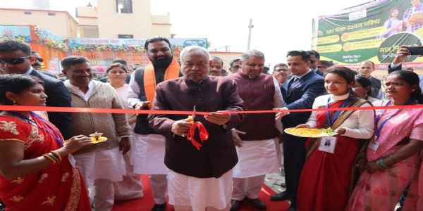 मुख्यमंत्री ने समृद्धि यात्रा के दौरान मधुबनी जिले को दी 391 करोड़ की सौगात, 395 योजनाओं का किया उद्घाटन-शिलान्यास