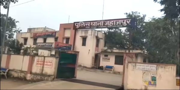 बनास नदी पार उतरी पुलिस, बजरी माफिया पर बड़ा एक्शन