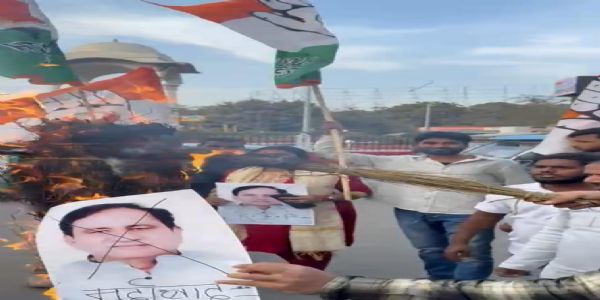 बिहार प्रदेश युवा कांग्रेस ने शकील अहमद के विरुद्ध जताया विरोध