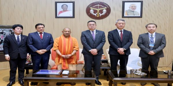 जापान का प्रतिनिधि मंडल सीएम योगी से मिला जापान का प्रतिनिधि मंडल सीएम योगी से मिला