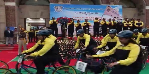 नित्यानंद राय ने सीआईएसएफ की कोस्टल साइक्लोथॉन को दिखाई हरी झंडी