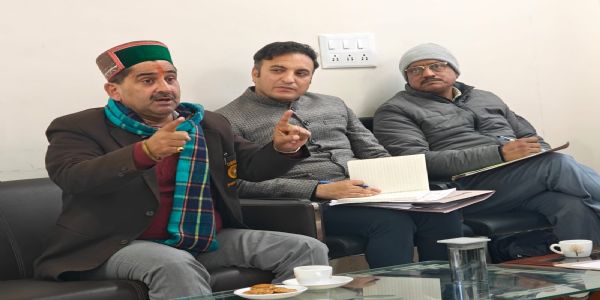 पारदर्शी व जवाबदेह प्रशासन सरकार की सर्वोच्च प्राथमिकता : केवल सिंह पठानिया