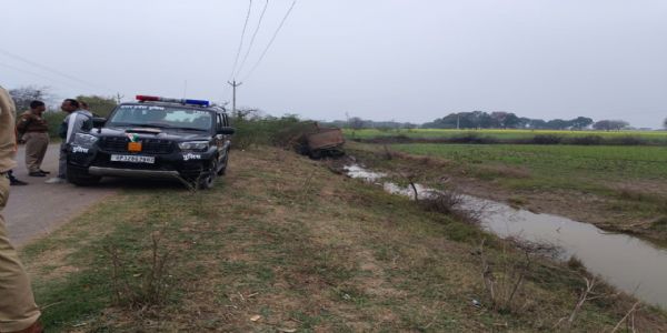डंपर की टक्कर से बाइक सवार मां-बेटे की मौत