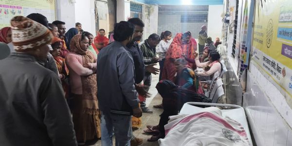 सड़क हादसे में भाई-बहन की मौत,पिता जख्मी