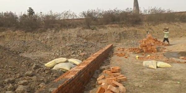 जीएम लैंड पर कब्जा कर रहे भू-माफियाओं को सीओ ने रोका