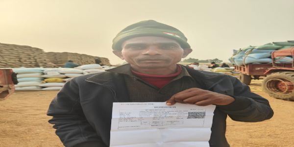 बलरामपुर : अंतिम चरण में धान खरीद , बढ़ी दैनिक लिमिट से किसानों को राहत