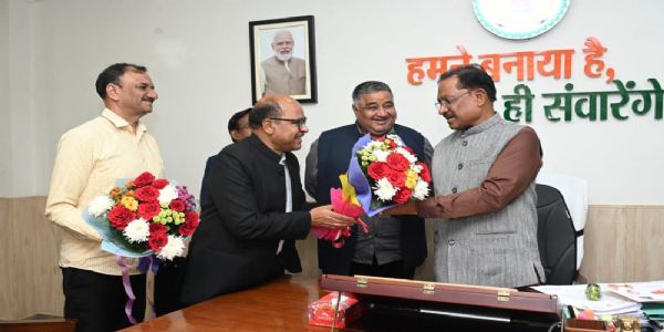 राजिम कुंभ कल्प 2026 : पर्यटन मंत्री राजेश अग्रवाल ने मुख्यमंत्री साय को किया आमंत्रित