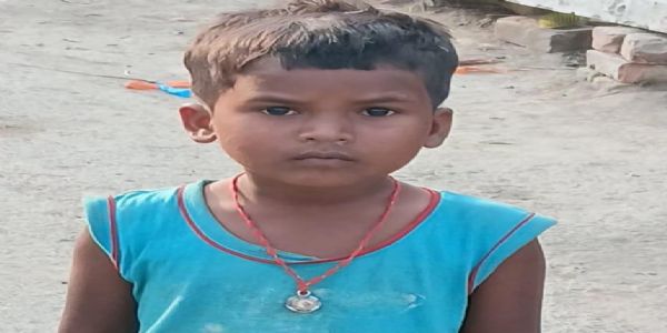 निर्धन बच्चे को अपमानित कर पिता से मंगवाई माफी, दबंग शिक्षक पर जांच के बावजूद कार्रवाई शून्य