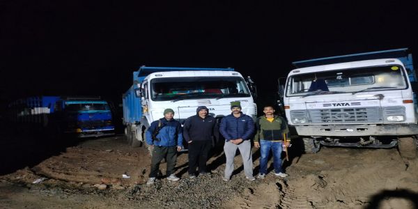 नूरपुर में अवैध खनन पर शिकंजा, 2 जेसीबी सहित 8 वाहन जब्त