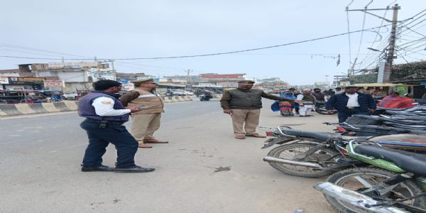 यातायात पुलिस ने नगर के 13 नर्सिंग होम संचालकों को जारी किया नोटिस