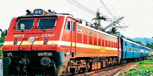 होली और ईद पर स्पेशल फेस्टिवल ट्रेन चलाने की मांग