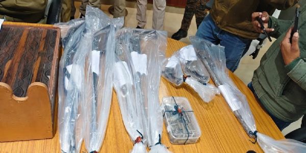 मध्य प्रदेश पुलिस की प्रभावी कार्रवाई, दो सप्ताह में 34 अवैध हथियार एवं सामग्री जब्त