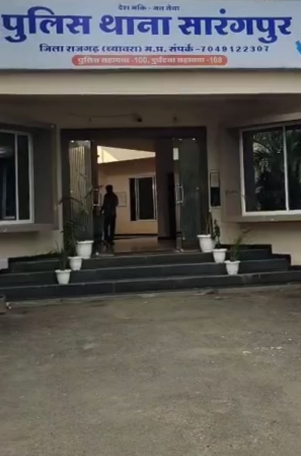 पति- पत्नी गिरफ्तार, ब्लैकमेल कर मांगे थे दस लाख