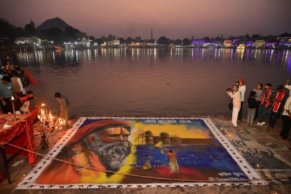 तीर्थराज पुष्कर सरोवर में पौष मास पूर्णिमा से पूरे माह स्नान प्रारम्भ