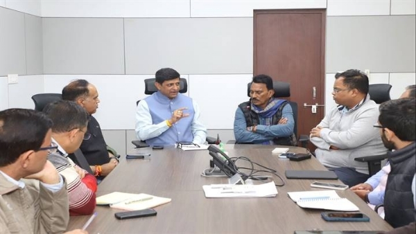 नगर निगम के सभी अपर आयुक्तों के साथ एक महत्वपूर्ण बैठक