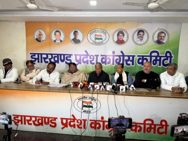 प्रेस वार्ता की तस्‍वीर