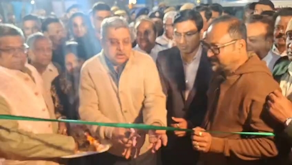 मेले का उद्घाटन करते सांसद कल्याण बनर्जी