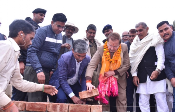 सोनीपत: अटल किसान श्रमिक कैंटीन का शिलान्यास करते हुए डॉ अरविंद शर्मा