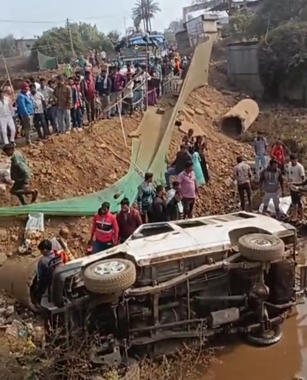 दुर्घटना ग्रस्त तूफान गाड़ी