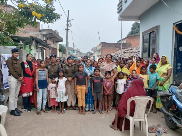 महिला सुरक्षा को लेकर जांजगीर पुलिस का विशेष जन-जागरूकता अभियान महिला सुरक्षा को लेकर जांजगीर पुलिस का विशेष जन-जागरूकता अभियान