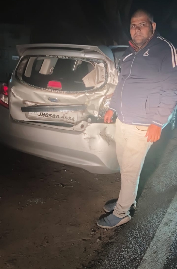 पोटका में सड़क हादसों से अफरातफरी, जवानों को देर से इलाज मिलने पर सीटीसी मुसाबनी में हंगामा, झामुमो नेता का परिवार सुरक्षित पोटका में सड़क हादसों से अफरातफरी, जवानों को देर से इलाज मिलने पर सीटीसी मुसाबनी में हंगामा, झामुमो नेता का परिवार सुरक्षित