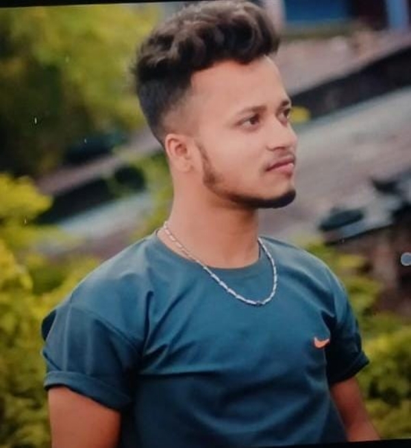 मृतक का फाइल फोटो मृतक का फाइल फोटो